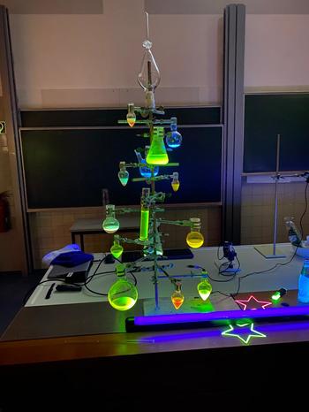 ChemisTree