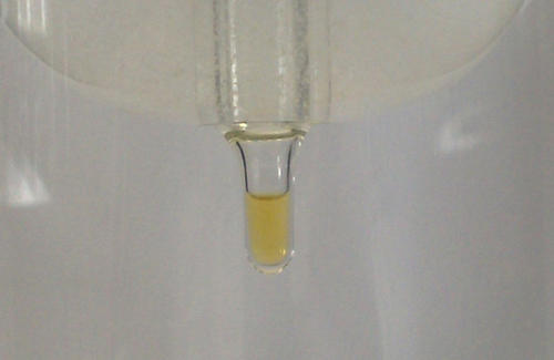 Flüssiges Fluor bei -196 °C