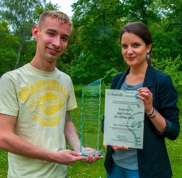 Der Preisträger der Biochemie, Dipl.-Biochem. Holger Sieg und die Laudatorin, Christina Heroven