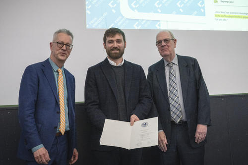 v.l.n.r.: Universitätspräsident Günter M. Ziegler, Dr. Emil Kind, Dr. Matthias Dannenberg, Geschäftsführer der Ernst-Reuter-Gesellschaft e.V.